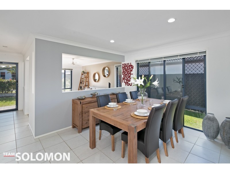 65 Azure Avenue, Redland Bay QLD 4165