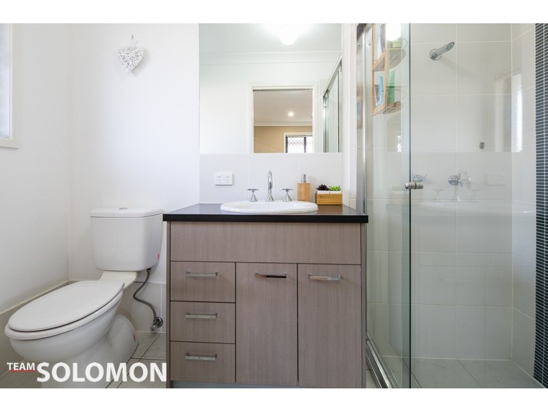 65 Azure Avenue, Redland Bay QLD 4165