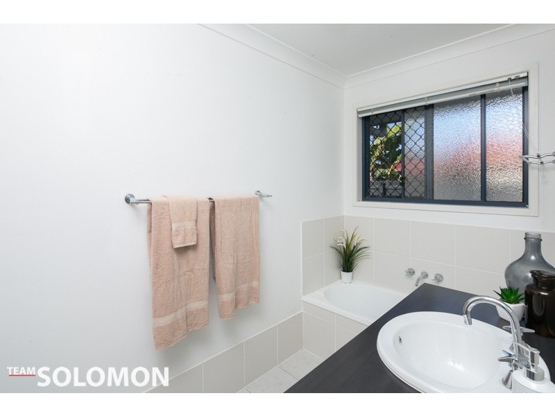 65 Azure Avenue, Redland Bay QLD 4165