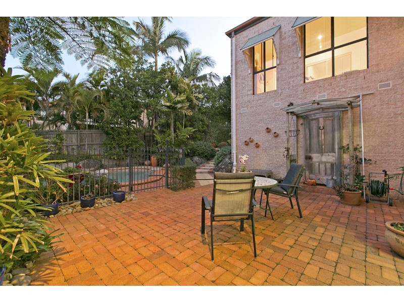 9 Kooringa Ave, Cleveland QLD 4163