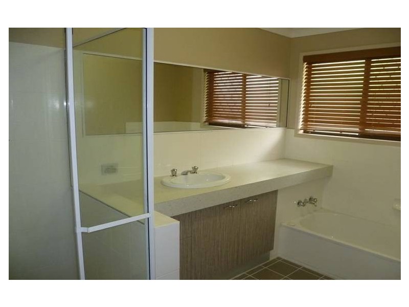 39 Anchorage Drive, Raby Bay QLD 4163