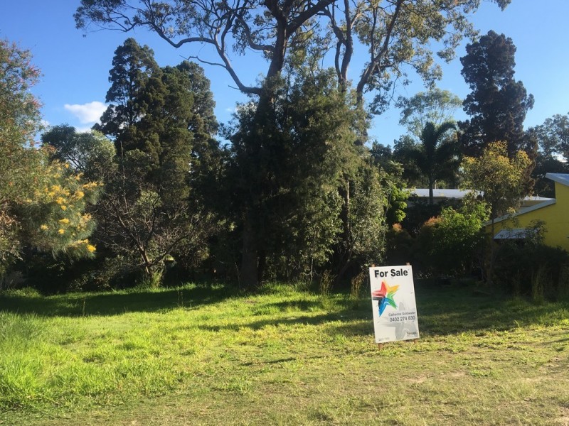 3 Carefree Street, Coochiemudlo Island QLD 4184