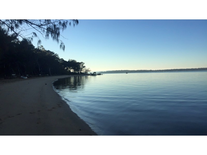 3 Carefree Street, Coochiemudlo Island QLD 4184