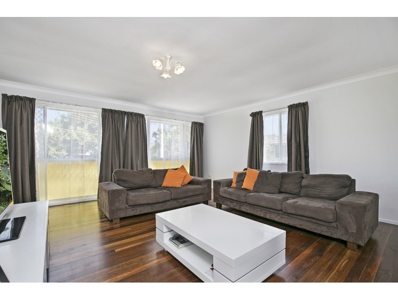 4 Holloway Street, Birkdale QLD 4159