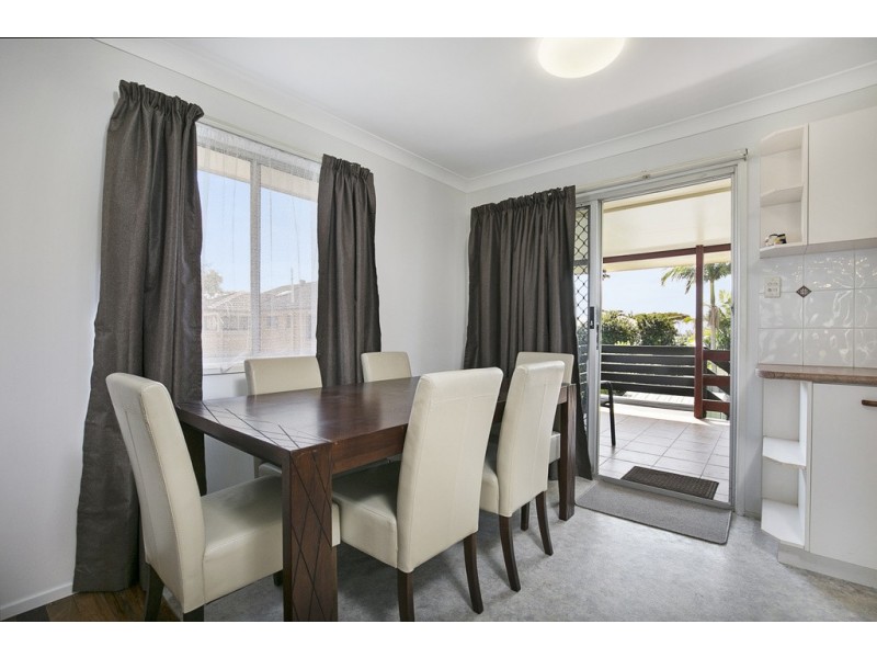 4 Holloway Street, Birkdale QLD 4159