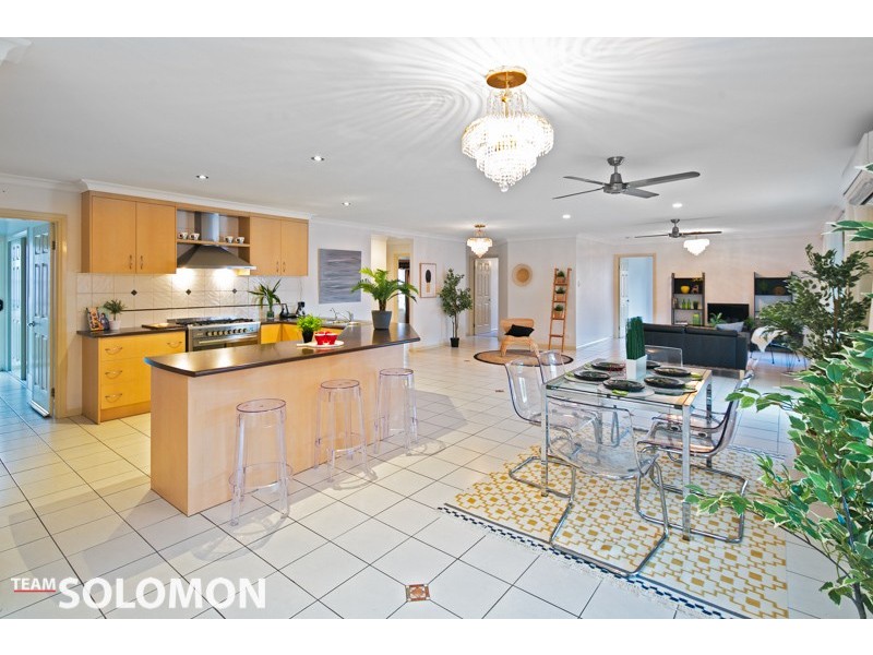 21 Adam Street, Cleveland QLD 4163