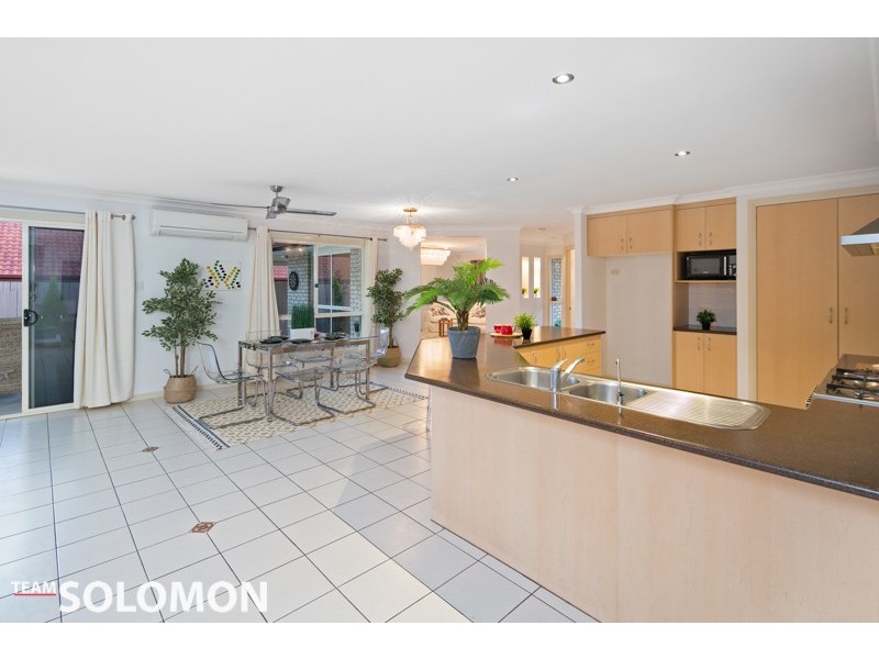 21 Adam Street, Cleveland QLD 4163