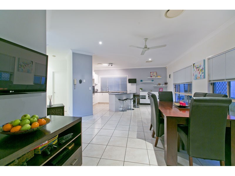 17 Bush Cherry Place, Thornlands QLD 4164