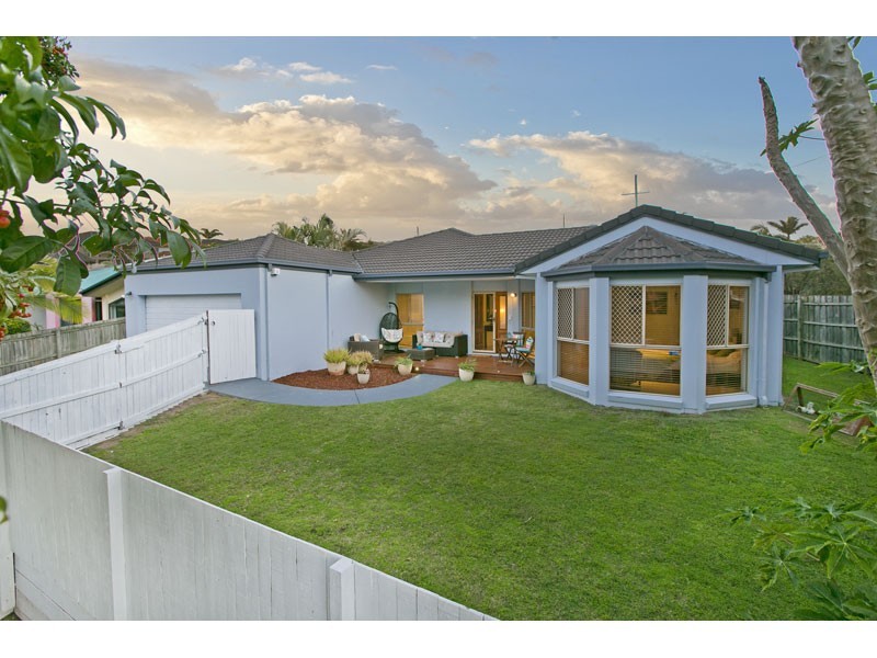17 Bush Cherry Place, Thornlands QLD 4164