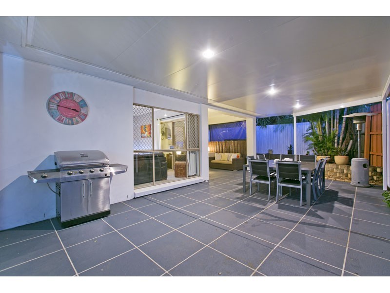 17 Bush Cherry Place, Thornlands QLD 4164