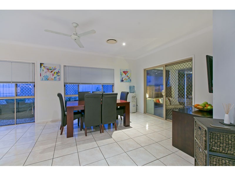 17 Bush Cherry Place, Thornlands QLD 4164