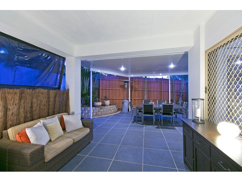 17 Bush Cherry Place, Thornlands QLD 4164