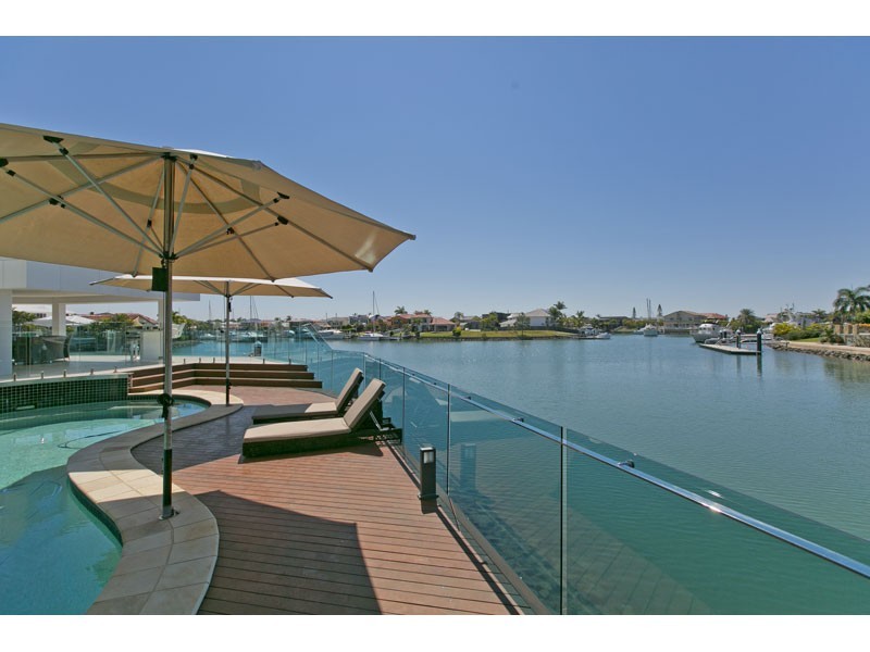 23-25 Voyagers Court, Raby Bay QLD 4163