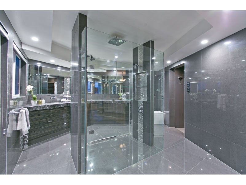 23-25 Voyagers Court, Raby Bay QLD 4163
