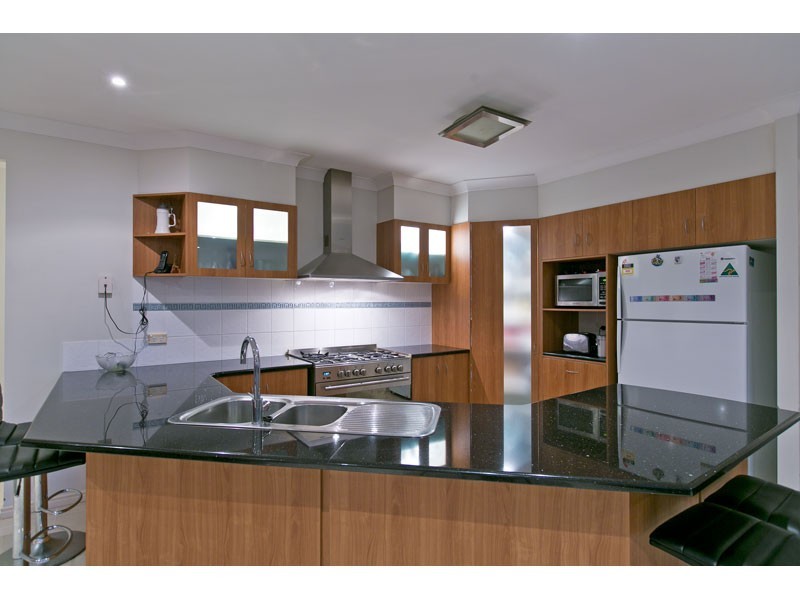 37 Spurs Drive, Wellington Point QLD 4160