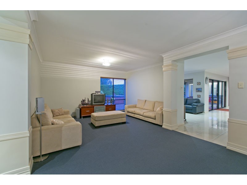 37 Spurs Drive, Wellington Point QLD 4160