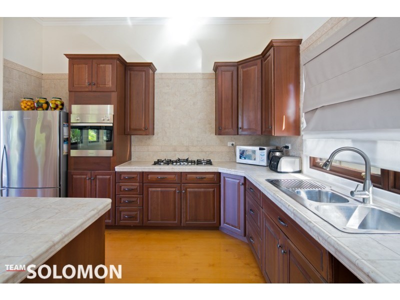 1 Kingfisher St, Coochiemudlo Island QLD 4184