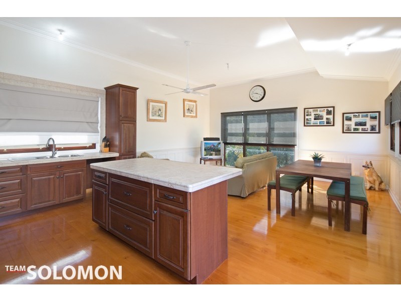 1 Kingfisher St, Coochiemudlo Island QLD 4184