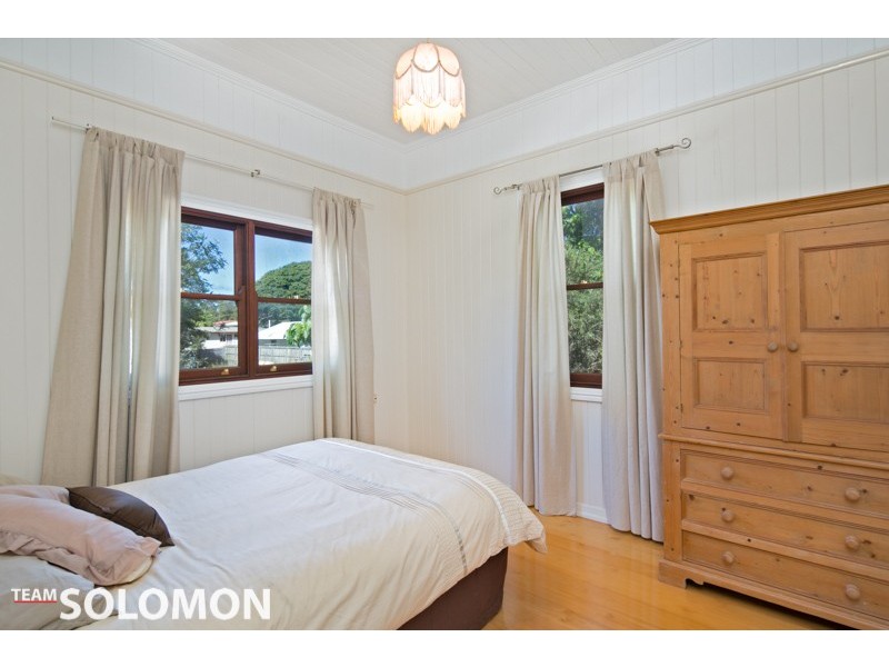 1 Kingfisher St, Coochiemudlo Island QLD 4184