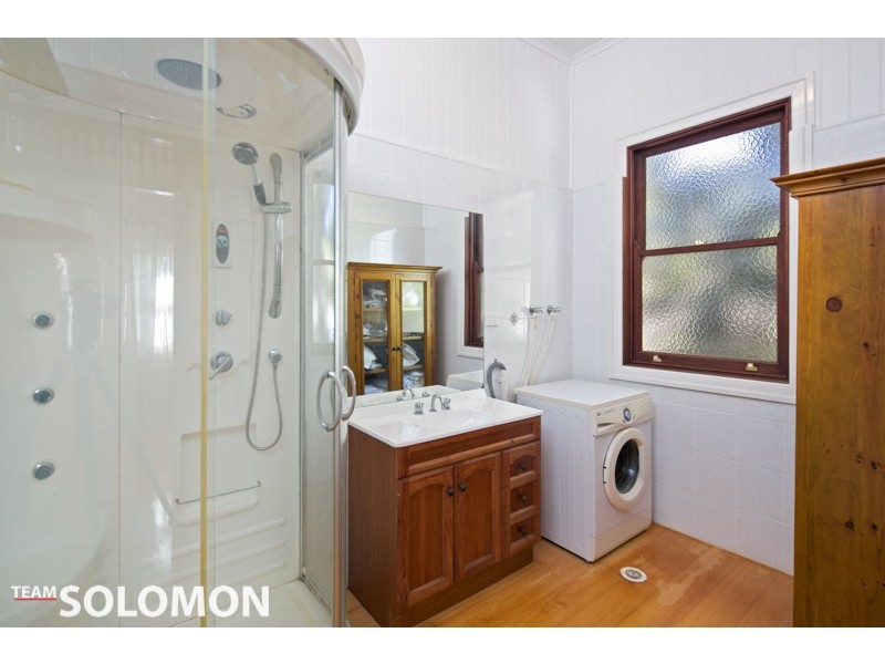 1 Kingfisher St, Coochiemudlo Island QLD 4184