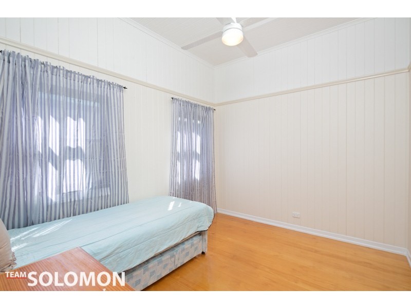 1 Kingfisher St, Coochiemudlo Island QLD 4184