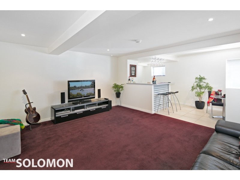 10 White Street, Victoria Point QLD 4165