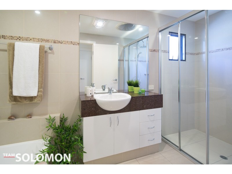 10 White Street, Victoria Point QLD 4165