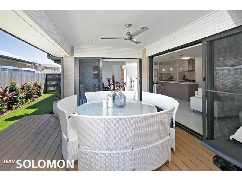 4 Hoskins Drive, Wellington Point QLD 4160