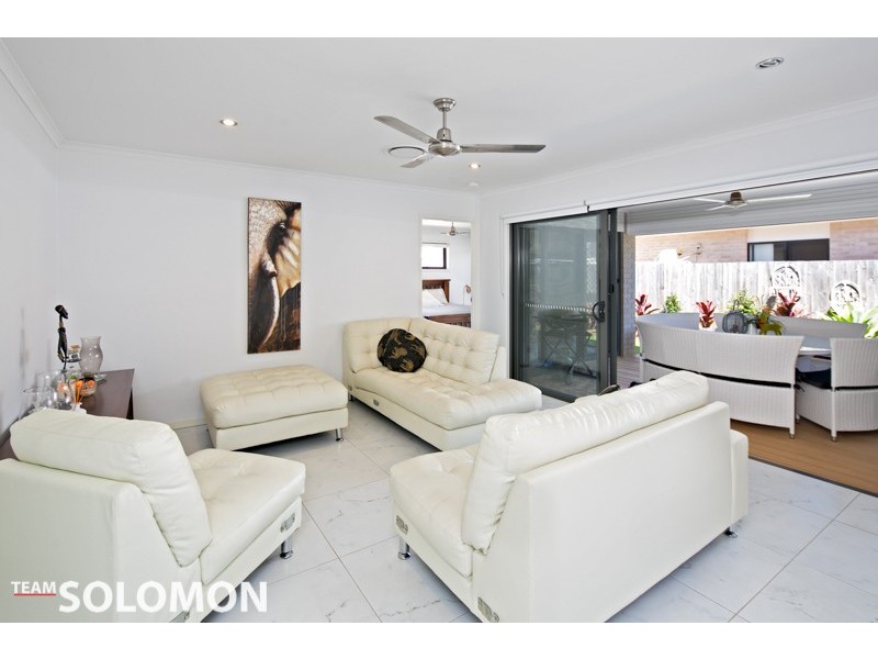4 Hoskins Drive, Wellington Point QLD 4160