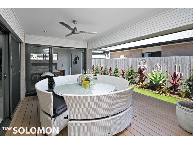 4 Hoskins Drive, Wellington Point QLD 4160