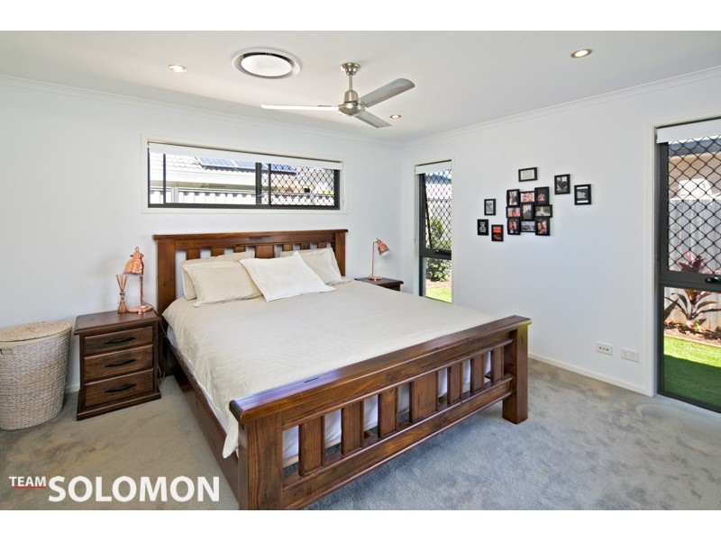 4 Hoskins Drive, Wellington Point QLD 4160