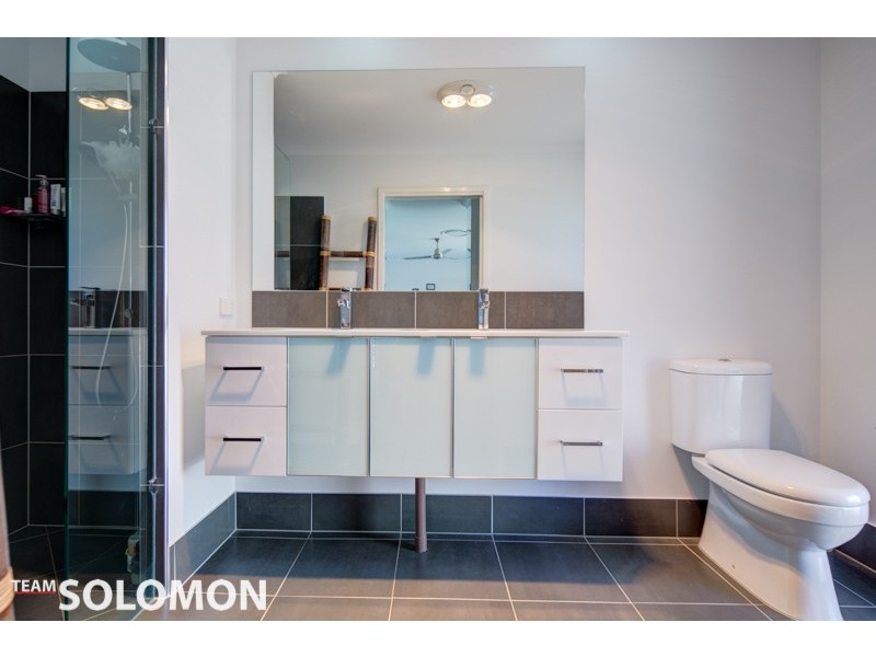 4 Hoskins Drive, Wellington Point QLD 4160