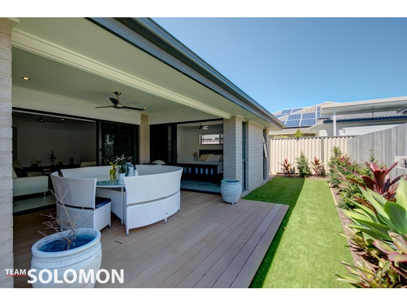 4 Hoskins Drive, Wellington Point QLD 4160
