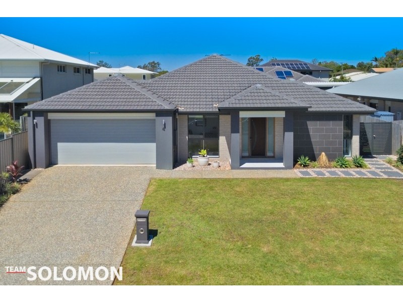 4 Hoskins Drive, Wellington Point QLD 4160
