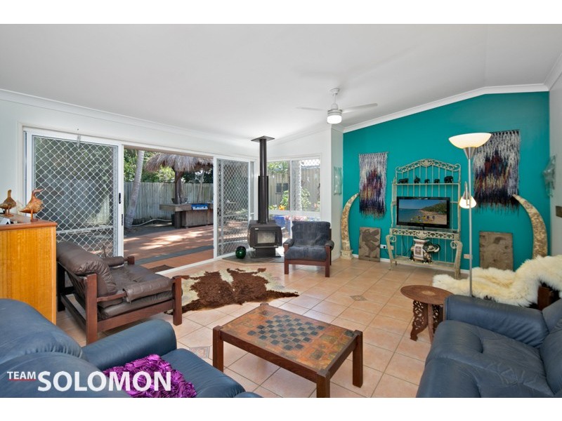 14 Shirley Street, Coochiemudlo Island QLD 4184