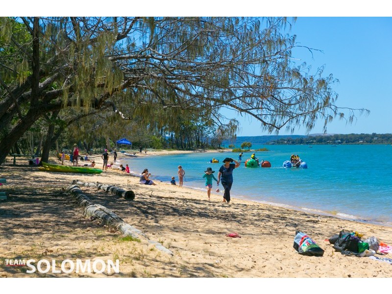 14 Shirley Street, Coochiemudlo Island QLD 4184
