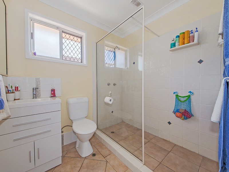 140 Cane Street, Redland Bay QLD 4165