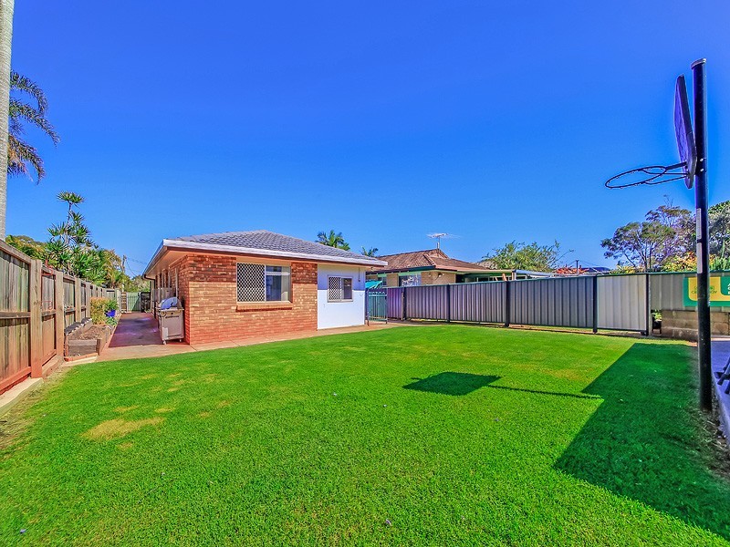 140 Cane Street, Redland Bay QLD 4165