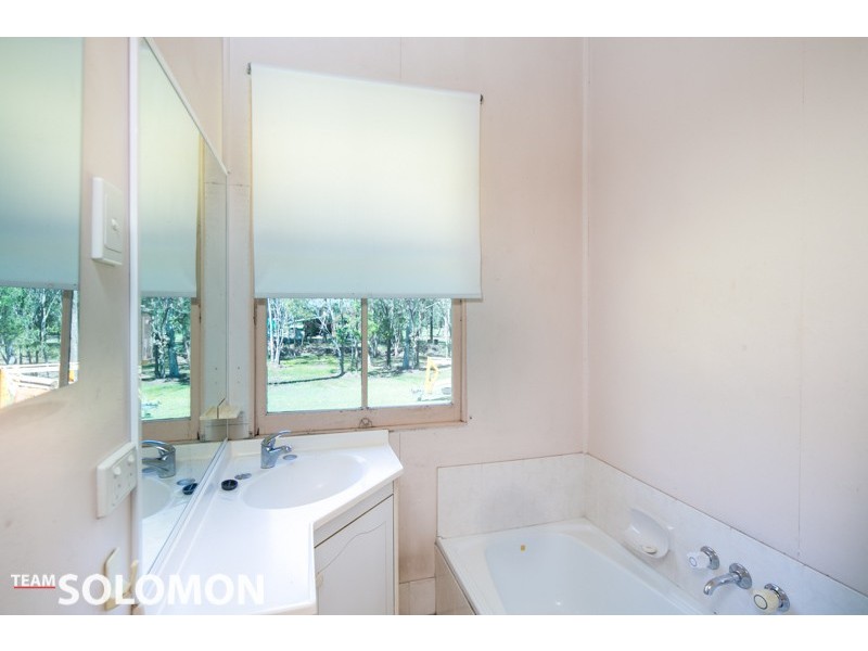 15 London Road, Belmont QLD 4153