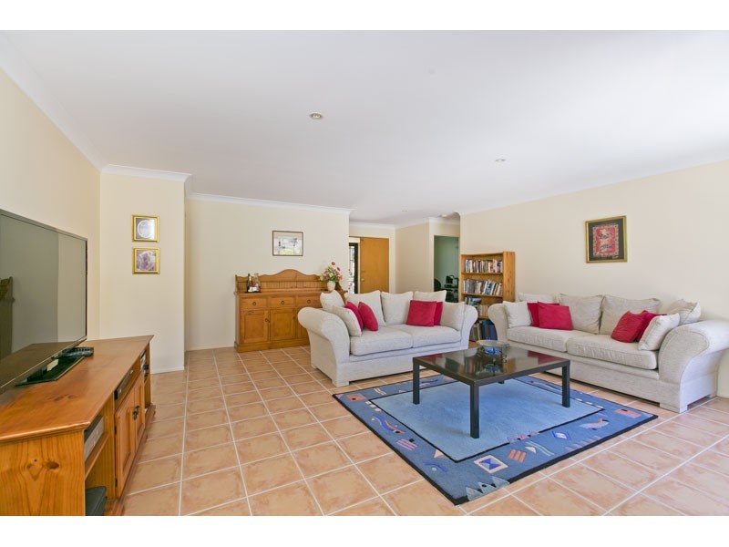 14 Manor Drive, Wellington Point QLD 4160