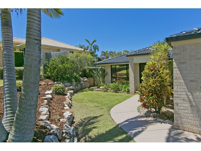 14 Manor Drive, Wellington Point QLD 4160