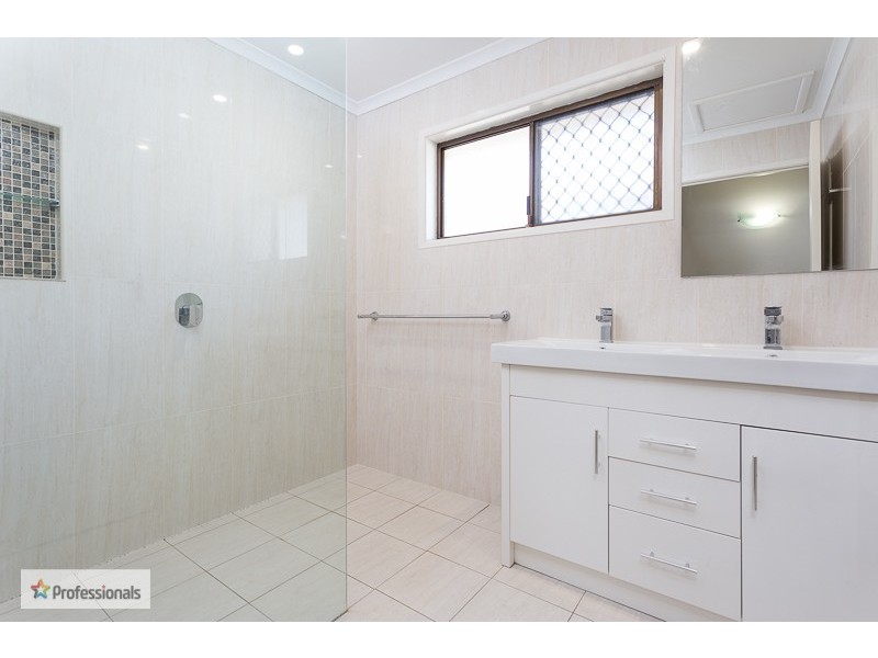 25 Tarcutta Street, Cleveland QLD 4163