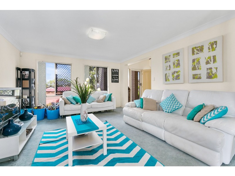 4 Brampton Close, Redland Bay QLD 4165