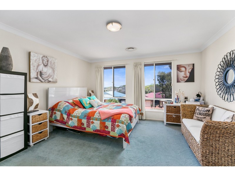 4 Brampton Close, Redland Bay QLD 4165