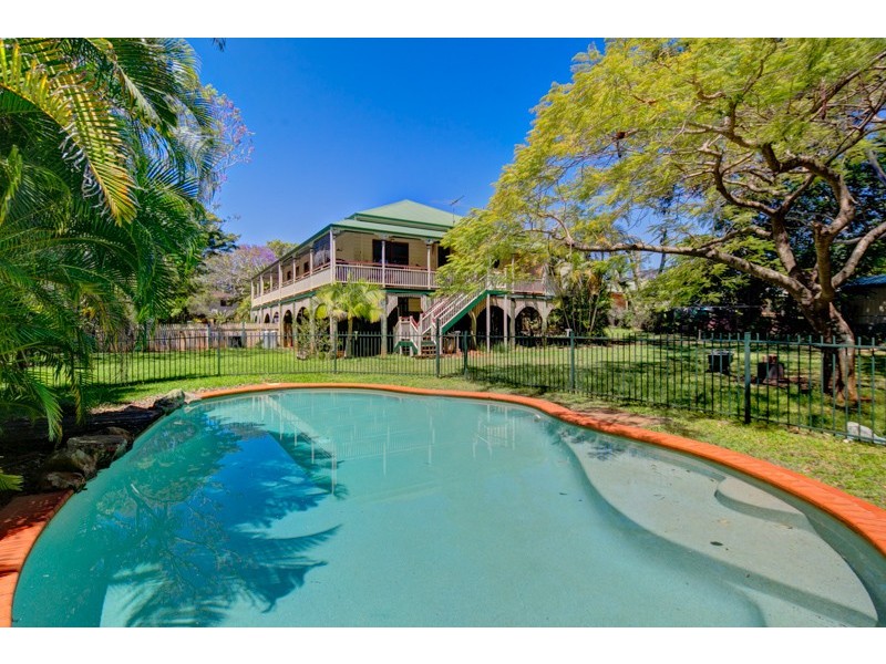 26-28 Thorn Street, Ormiston QLD 4160