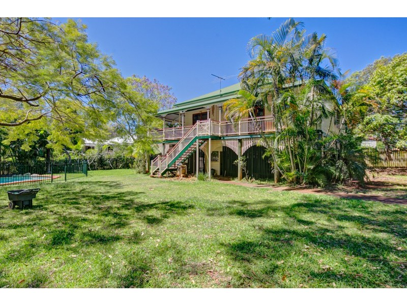26-28 Thorn Street, Ormiston QLD 4160
