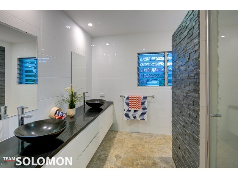 17 Cleveland Terrace, Ormiston QLD 4160