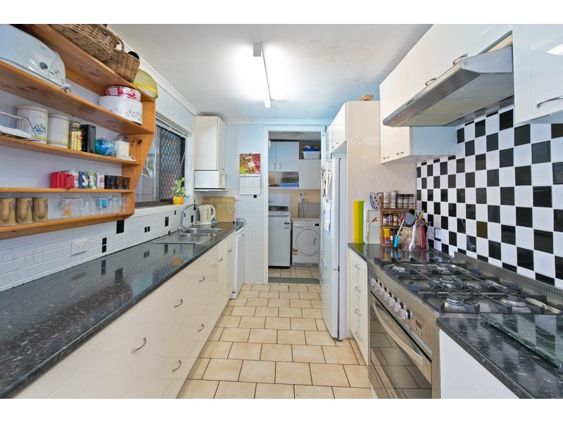 15 Sherrin Court, Cleveland QLD 4163