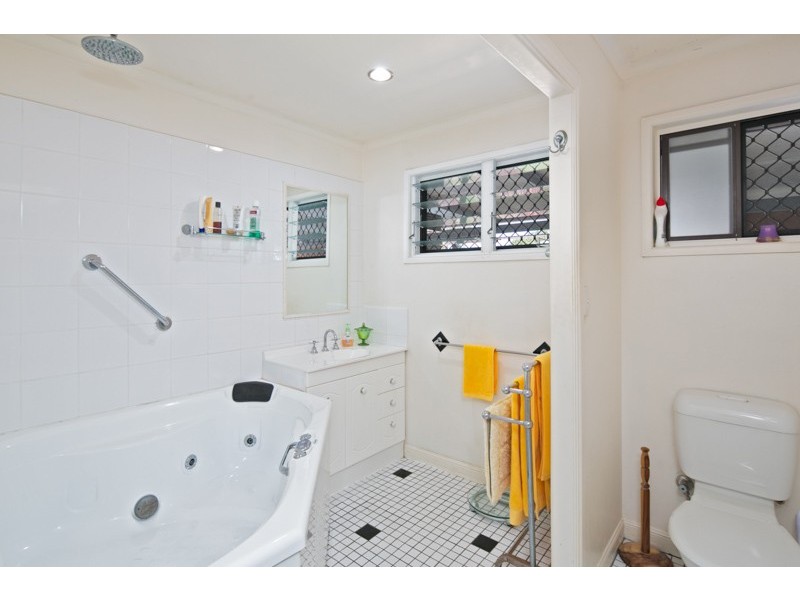 15 Sherrin Court, Cleveland QLD 4163