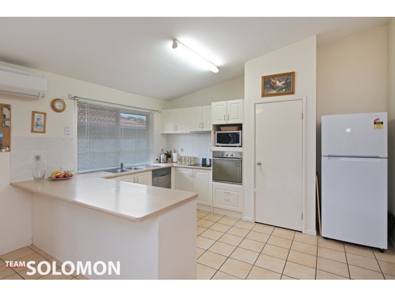 11 Spinnaker Circuit, Redland Bay QLD 4165